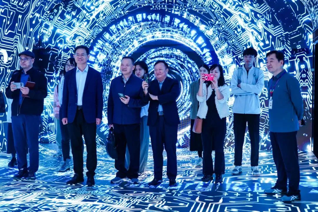 2024120602 国家广电总局发展研究中心一行赴今年会·(jinnianhui)金字招牌诚信至上励丰文化调研指导